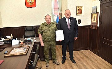 Крым Казаноков поздравил коллектив 1602-го военного клинического госпиталя с 85-летием