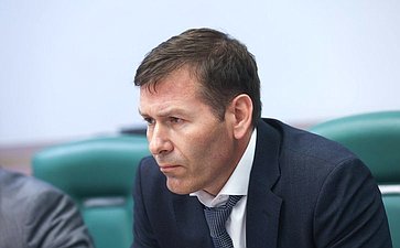 Совещание Комитета СФ по федеративному устройству, региональной политике, МСУ и делам Севера «Совершенствование системы саморегулирования в строительной отрасли»