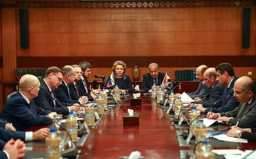 Валентина Матвиенко провела встречу с Премьер-министром Арабской Республики Египет Шерифом Исмаилом