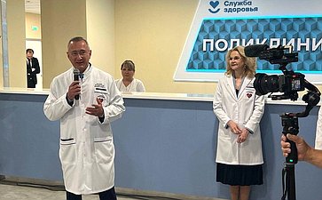 Анатолий Артамонов принял участие в открытии новой детско-взрослой поликлиники в Калуге