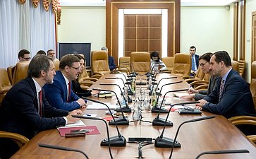 Встреча К. Косачева с Чрезвычайным и полномочным послом Латви в РФ М. Риекстиньшем