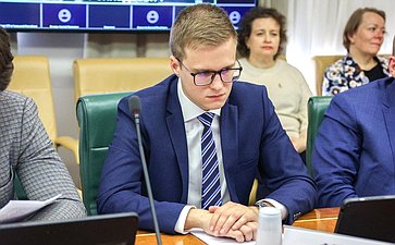 Круглый стол Комитета СФ по конституционному законодательству и государственного строительства «Ответственность за воспрепятствование профессиональной деятельности адвоката как гарантия реализации принципа состязательности и равноправия сторон»