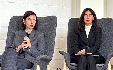 Елена Дягилева выступила спикером панельной дискуссии, посвящённой развитию малых городов. Обсуждение опыта разных субъектов страны состоялось в рамках деловой программы фестиваля в Никеле