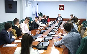 Заместитель Председателя Совета Федерации Константин Косачев провел встречу со студентами – уроженцами Республики Марий Эл, обучающимся в высших учебных заведениях Москвы