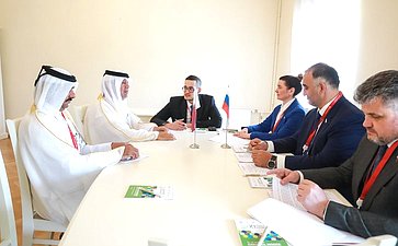 Сенаторы Мохмад Ахмадов и Юлия Лазуткина провели встречу с Председателем Комитета по здравоохранению, государственных услуг и окружающей среды Консультативного совета Государства Катар Мубараком Аль-Кувари