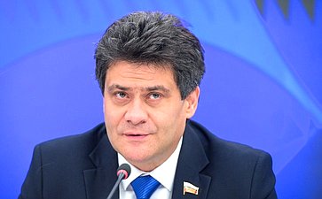 Александр Высокинский