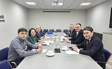 Сахамин Афанасьев встретился с представителями малого и среднего бизнеса региона