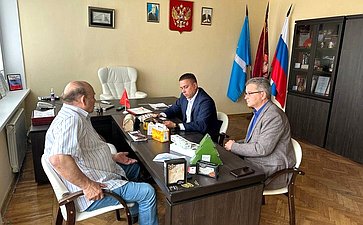 Айрат Гибатдинов провел встречу с Сергеем Марьиным — основателем компании, производящей мед
