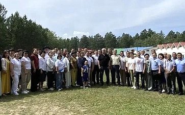 Баир Жамсуев оценил предварительные итоги летней оздоровительной кампании в Агинском Бурятском округе