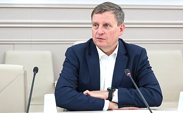 Андрей Епишин