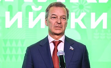 Андрей Яцкин