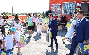 Максим Кавджарадзе поздравил первоклассников с Днём знаний в Липецкой области