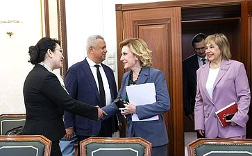 Встреча Инны Святенко с Министром дошкольного и школьного образования Республики Узбекистан Хилолой Умаровой
