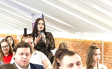 Константин Косачев встретился с участниками Всероссийской программы сопровождения молодых государственных и муниципальных служащих