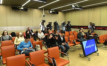 Пресс-конференция на тему «Борьба с коронавирусом в Китае: внутрироссийский и международный аспекты»