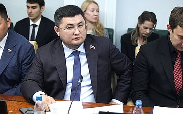 Борис Хачиров