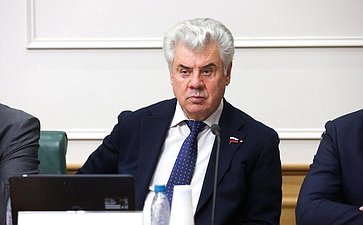 Виктор Бондарев