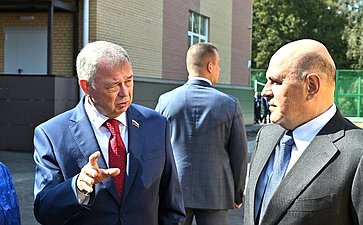 В селе Лопатино Тарусского района состоялось открытие новой средней общеобразовательной школы