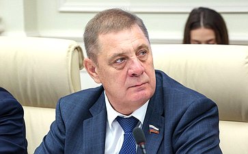 Николай Семисотов