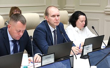 Заседание Комиссии СФ по мониторингу законодательства РФ в сфере государственного контроля (надзора) и муниципального контроля в РФ на тему «Анализ эффективности внедрения в работу контрольных органов индикаторов риска нарушения обязательных требований»