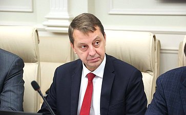 Расширенное заседание Комитета СФ по Регламенту и организации парламентской деятельности (в рамках дней Тульской области в Совете Федерации)