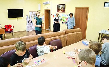 Наталья Котова посетила Челябинский областной центр социальной защиты «Семья»