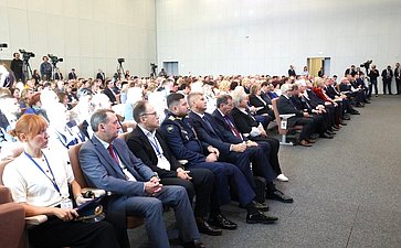 Пленарное заседание Х Парламентского форума «Историко-культурное наследие России»