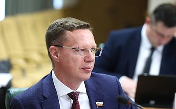 Виталий Назаренко