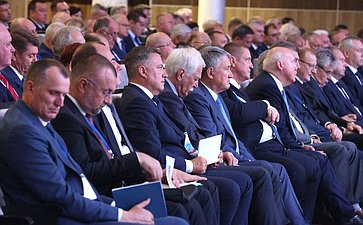 Пленарное заседание Девятого форума регионов Беларуси и России