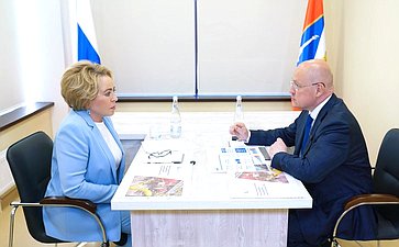 Встреча Председателя Совета Федерации Валентины Матвиенко с губернатором города Севастополя Михаилом Развожаевым