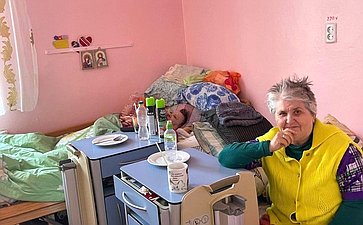 Игорь Кастюкевич привез обогреватели и увлажнители воздуха в Новокиевский детский дом и Гериатрический пансионат Чаплынки