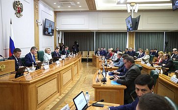 Встреча сенаторов Российской Федерации с Министром экономического развития РФ Максимом Решетниковым в формате «Открытого диалога»