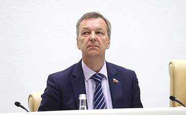 Андрей Яцкин