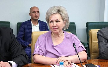 Елена Писарева
