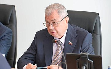 Председатель Комитета СФ по бюджету и финансовым рынкам Анатолий Артамонов