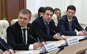 Встреча члена Комитета СФ по аграрно-продовольственной политике и природопользованию Алексея Кондратенко с молодыми депутатами Краснодарского края