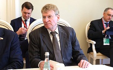 Беседа спикера СФ Валентины Матвиенко с Председателем Парламента Республики Гана состоялась «на полях» Невского международного экологического конгресса в Санкт-Петербурге