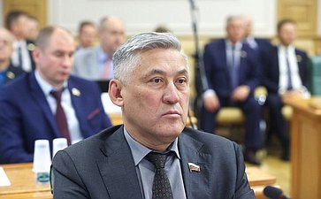 Юрий Валяев