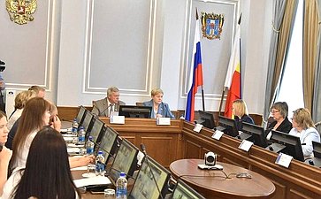 Василий Голубев принял участие в работе круглого стола «Социальное обслуживание в решении задач повышения качества жизни старшего поколения»