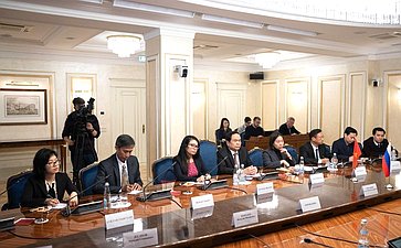 Встреча заместителя Председателя СФ Ильяса Умаханова с Председателем ЦК Отечественного фронта Вьетнама Чан Тхань Маном