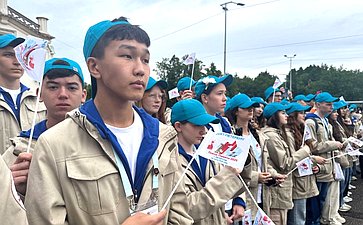 Участники проекта «Поезд Памяти» посетили Петергоф