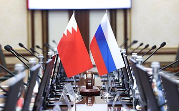 Ильяс Умаханов провел встречу с Чрезвычайным и Полномочным Послом Королевства Бахрейн в РФ Ахмедом Абдулрахманом Махмудом Аль-Саати и Главой Представительства Лиги арабских государств в России Валидом Хамидом Шилтагом