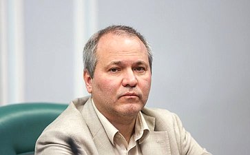Совещание Комитета Совета Федерации по экономической политике «Импортонезависимость в сфере информационных технологий: лучшие практики разработки и использования российского программного обеспечения»