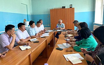 Баир Жамсуев в ходе региональной недели провел рабочие встречи и прием граждан по личным вопросам