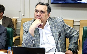 Сергей Иванов