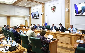 Расширенное заседание Комиссии СФ по мониторингу законодательства Российской Федерации в сфере государственного контроля (надзора) и муниципального контроля в РФ