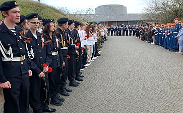 Сергей Колбин принял участие в торжественной линейке, которая состоялась на территории Музейного историко-мемориального комплекса героическим защитникам Севастополя «35-я Береговая Батарея»