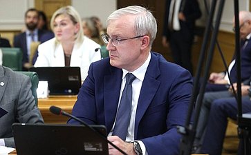 Парламентские слушания на тему «Вопросы управления комплексами индивидуальных жилых домов»