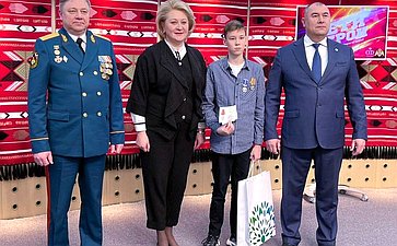 Лилия Гумерова вручила детям-героям из Башкирии медали Совета Федерации «За проявленное мужество»