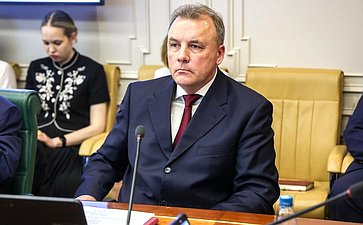 Артур Муравьев